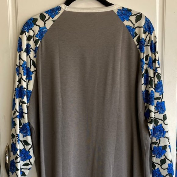 LulaRoe Randy Top - Picture 2 of 3